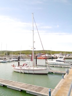 Lyra on a huge pontoon